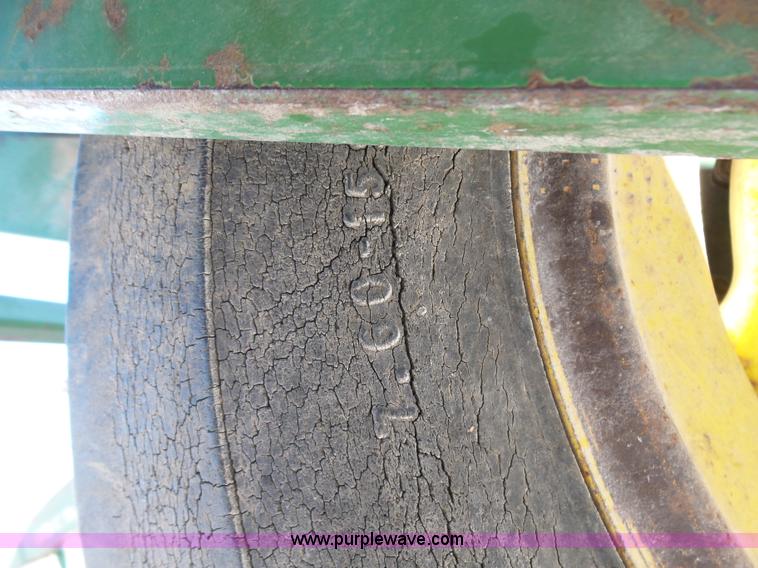 image for item G3749 John Deere 7000 no-till planter