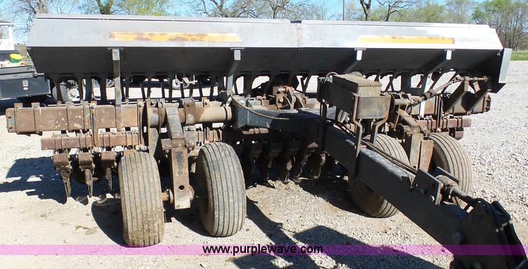 image for item G3750 CrustBuster 3400 no-till grain drill