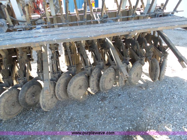 image for item G3750 CrustBuster 3400 no-till grain drill