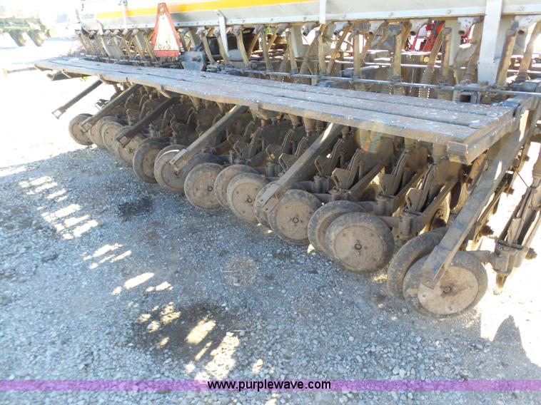 image for item G3750 CrustBuster 3400 no-till grain drill