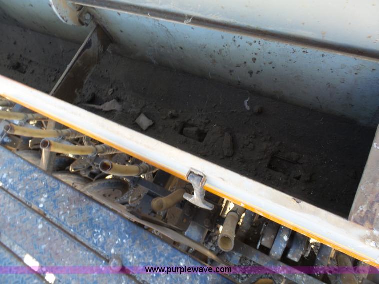image for item G3750 CrustBuster 3400 no-till grain drill