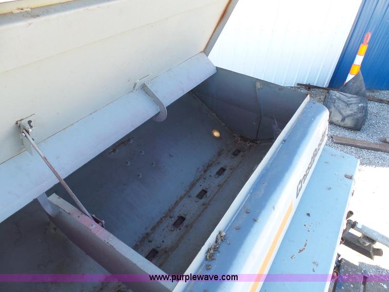 image for item G3750 CrustBuster 3400 no-till grain drill