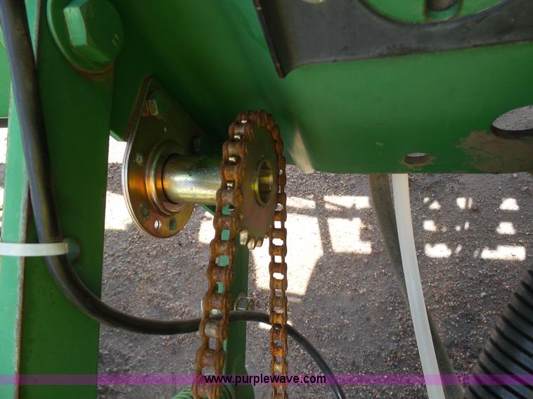 image for item J6128 John Deere 7200 planter