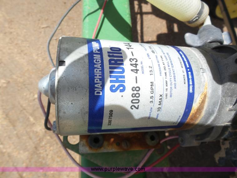 image for item J6128 John Deere 7200 planter