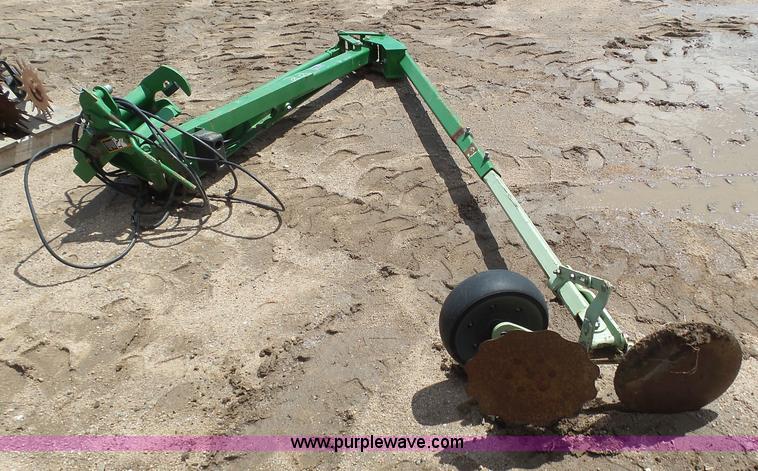 image for item J6128 John Deere 7200 planter