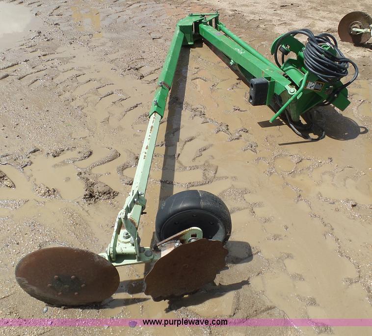 image for item J6128 John Deere 7200 planter