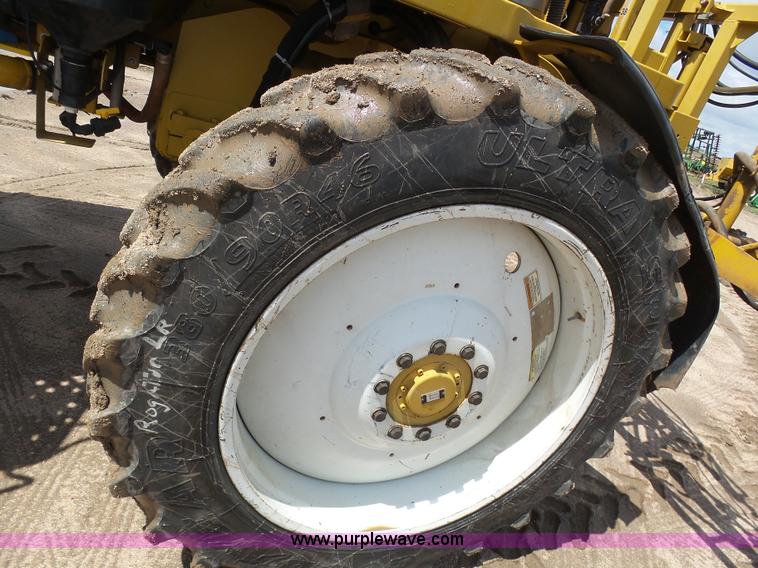 image for item J6129 Ag-Chem RoGator 1254 self-propelled sprayer