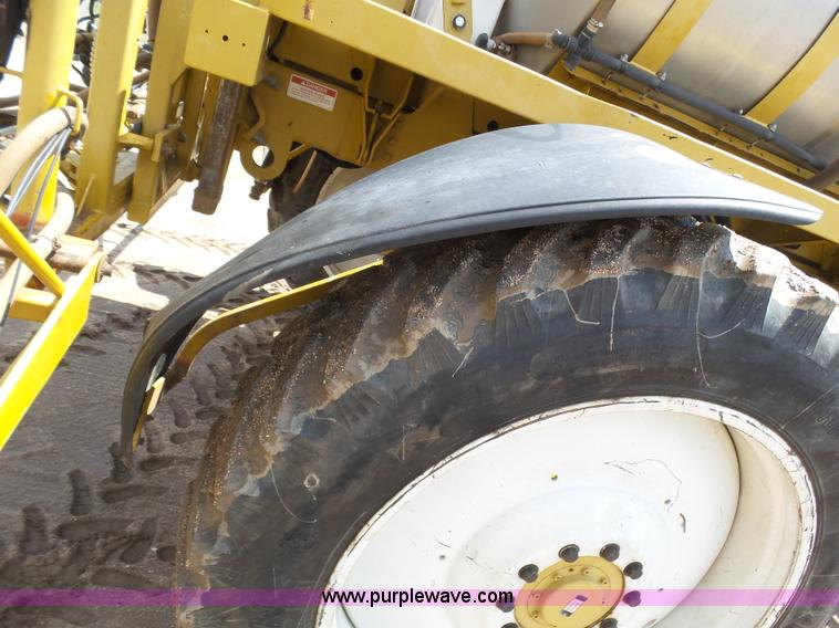 image for item J6129 Ag-Chem RoGator 1254 self-propelled sprayer