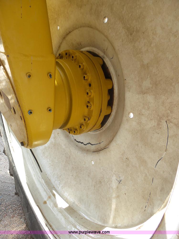 image for item J6129 Ag-Chem RoGator 1254 self-propelled sprayer