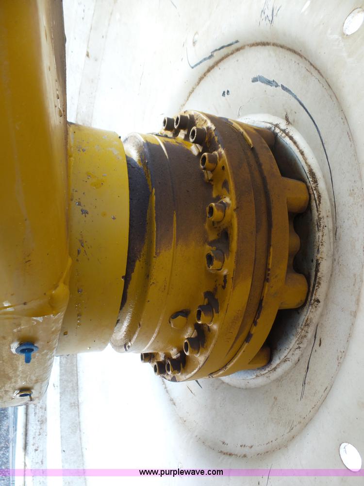 image for item J6129 Ag-Chem RoGator 1254 self-propelled sprayer