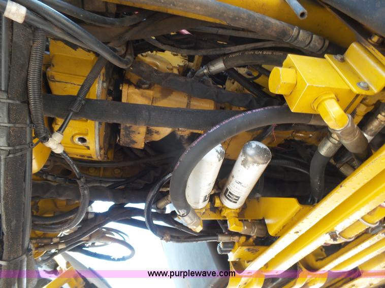 image for item J6129 Ag-Chem RoGator 1254 self-propelled sprayer