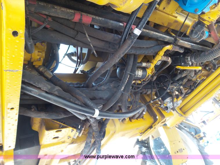 image for item J6129 Ag-Chem RoGator 1254 self-propelled sprayer