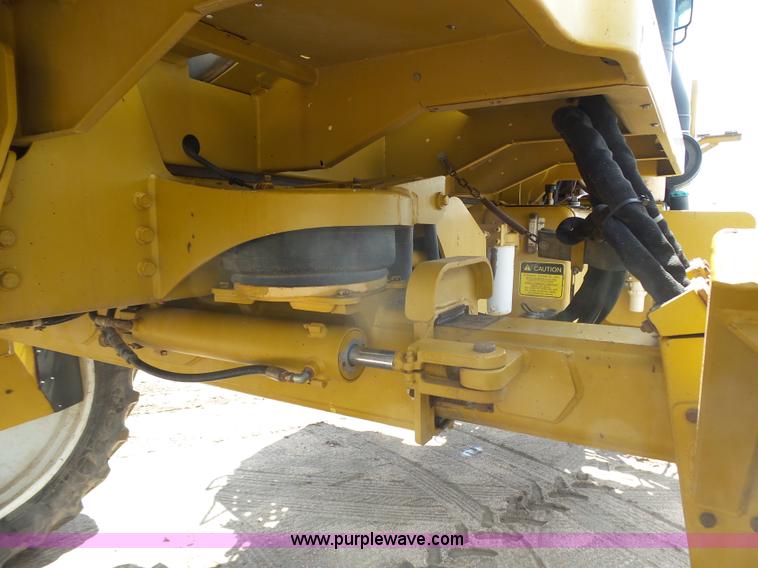 image for item J6129 Ag-Chem RoGator 1254 self-propelled sprayer