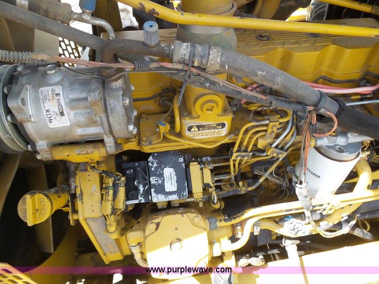 image for item J6129 Ag-Chem RoGator 1254 self-propelled sprayer