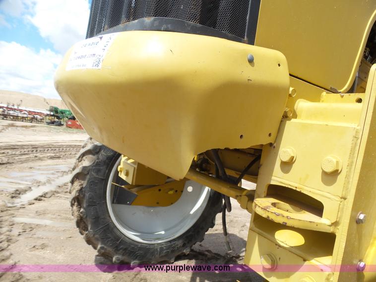 image for item J6129 Ag-Chem RoGator 1254 self-propelled sprayer