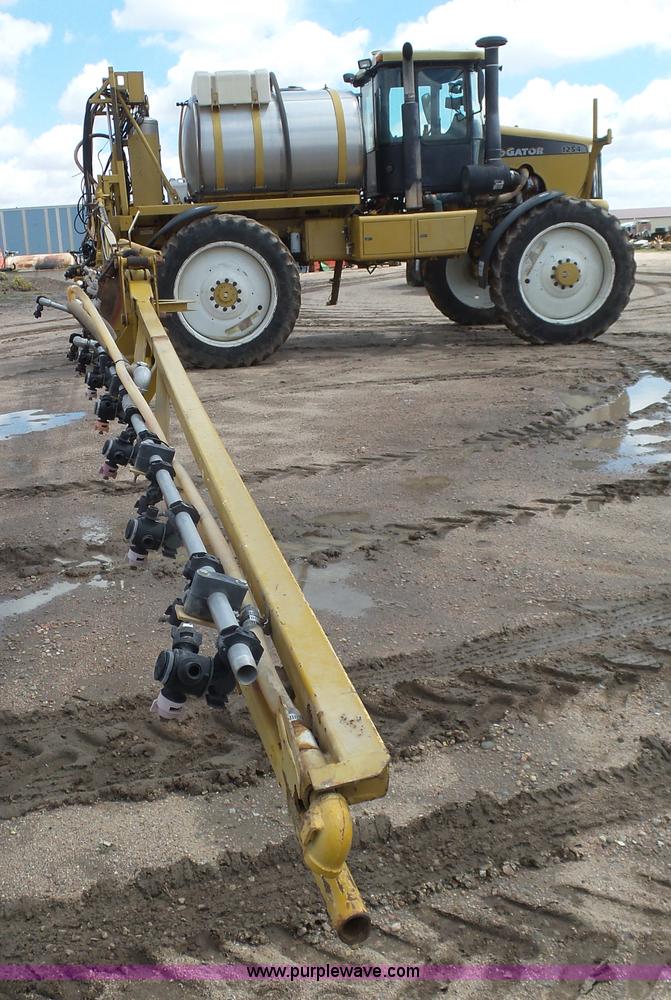 image for item J6129 Ag-Chem RoGator 1254 self-propelled sprayer