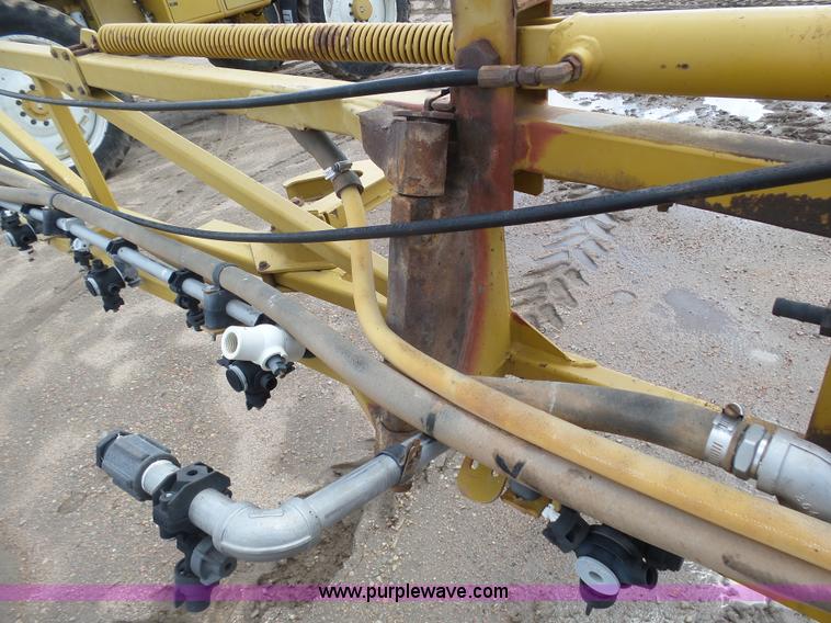 image for item J6129 Ag-Chem RoGator 1254 self-propelled sprayer