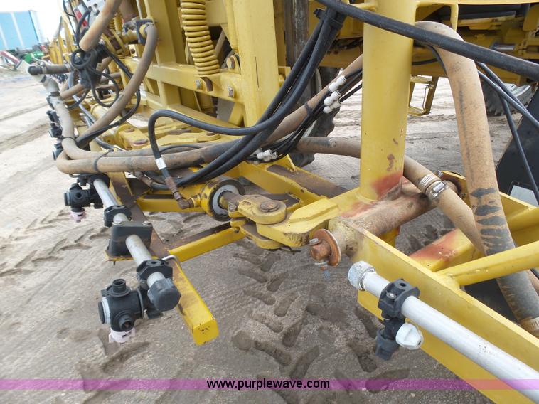 image for item J6129 Ag-Chem RoGator 1254 self-propelled sprayer