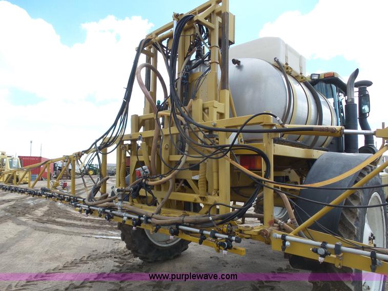 image for item J6129 Ag-Chem RoGator 1254 self-propelled sprayer