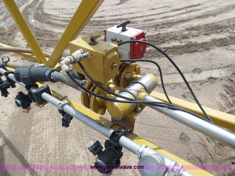 image for item J6129 Ag-Chem RoGator 1254 self-propelled sprayer