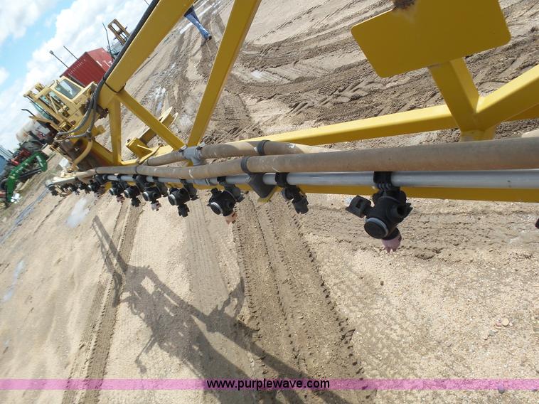 image for item J6129 Ag-Chem RoGator 1254 self-propelled sprayer