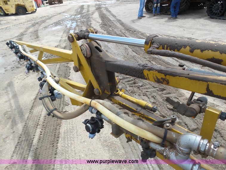 image for item J6129 Ag-Chem RoGator 1254 self-propelled sprayer