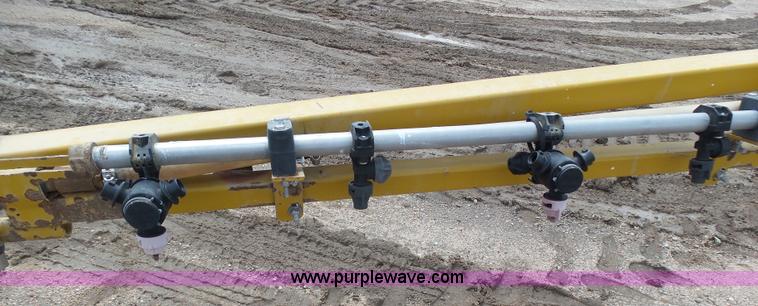 image for item J6129 Ag-Chem RoGator 1254 self-propelled sprayer