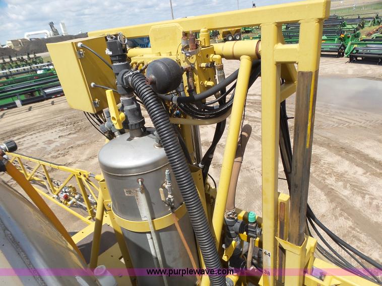 image for item J6129 Ag-Chem RoGator 1254 self-propelled sprayer