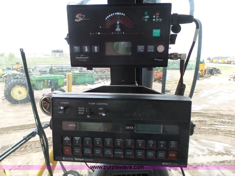 image for item J6129 Ag-Chem RoGator 1254 self-propelled sprayer