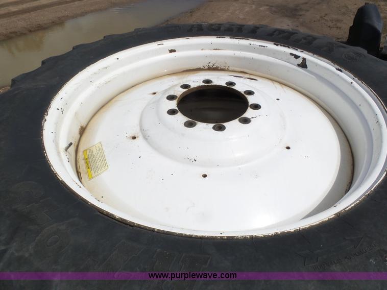 image for item J6129 Ag-Chem RoGator 1254 self-propelled sprayer