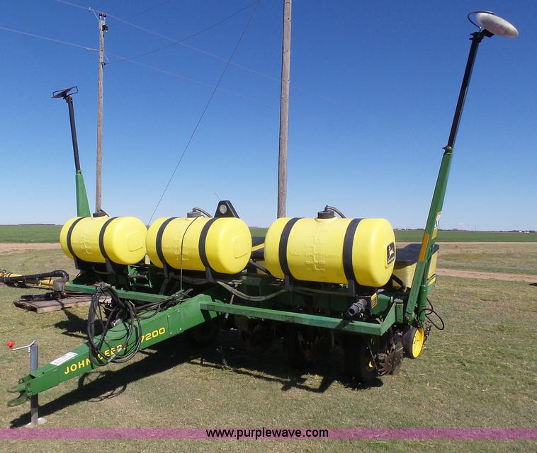 image for item J6130 John Deere 7200 planter