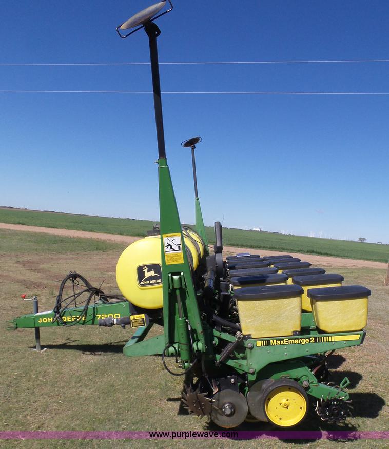 image for item J6130 John Deere 7200 planter