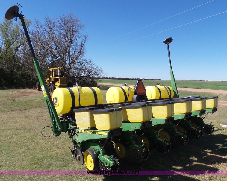 image for item J6130 John Deere 7200 planter