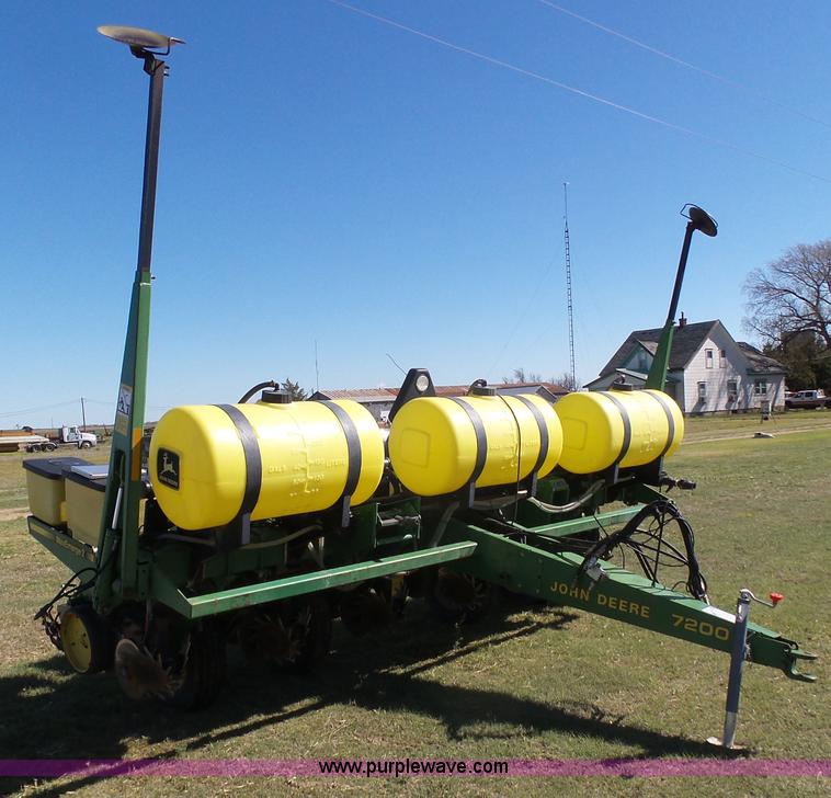 image for item J6130 John Deere 7200 planter
