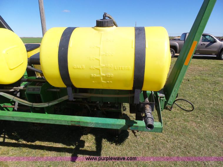 image for item J6130 John Deere 7200 planter