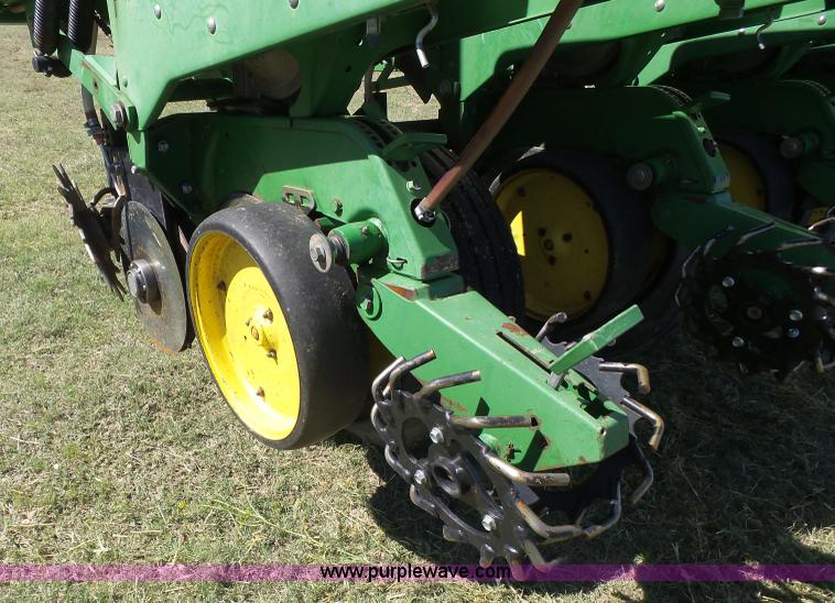 image for item J6130 John Deere 7200 planter