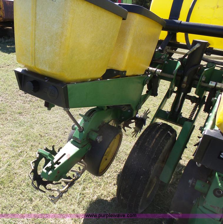 image for item J6130 John Deere 7200 planter