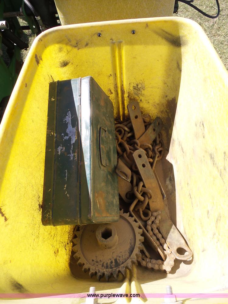 image for item J6130 John Deere 7200 planter