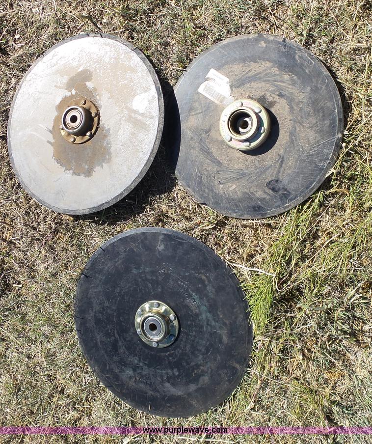 image for item J6130 John Deere 7200 planter