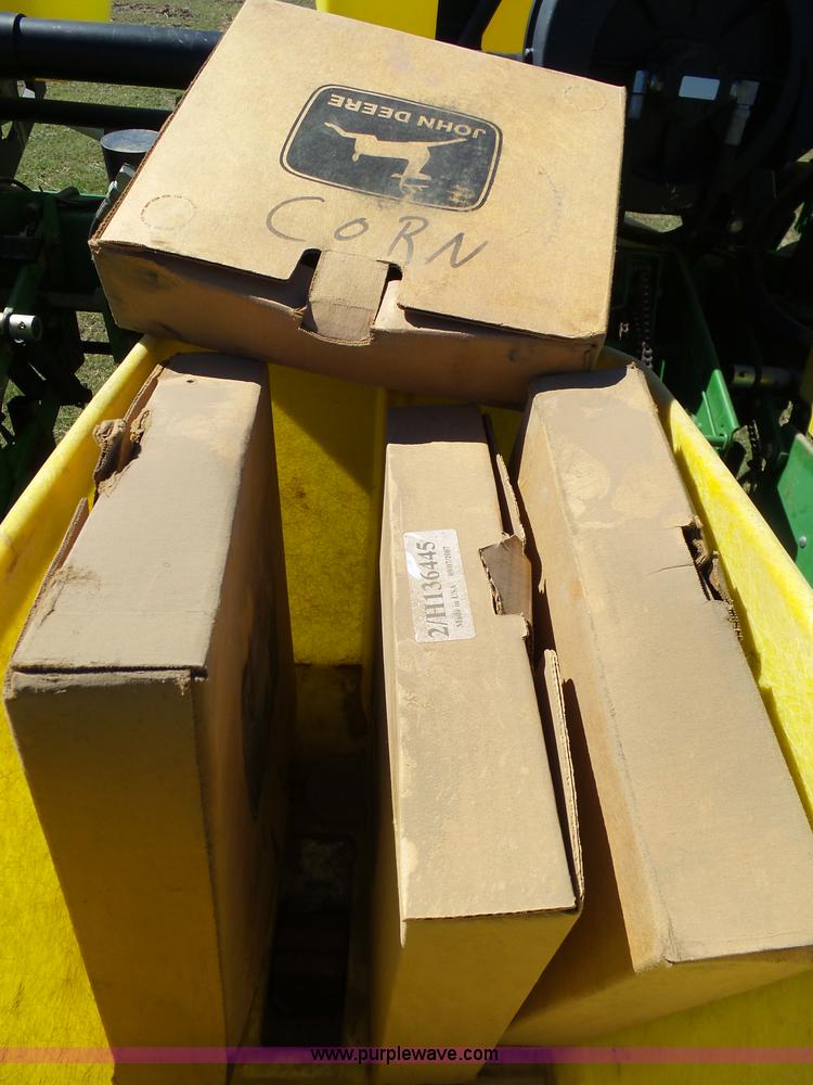 image for item J6130 John Deere 7200 planter