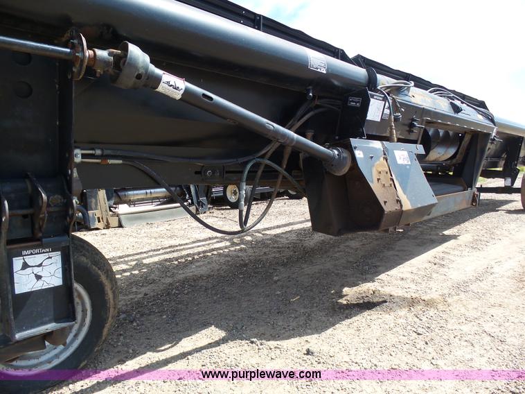 image for item J6141 1997 MacDon 960 head