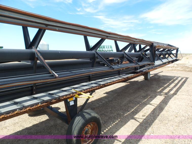 image for item J6141 1997 MacDon 960 head