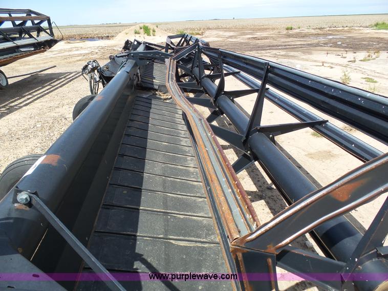 image for item J6142 2005 MacDon 963 draper head