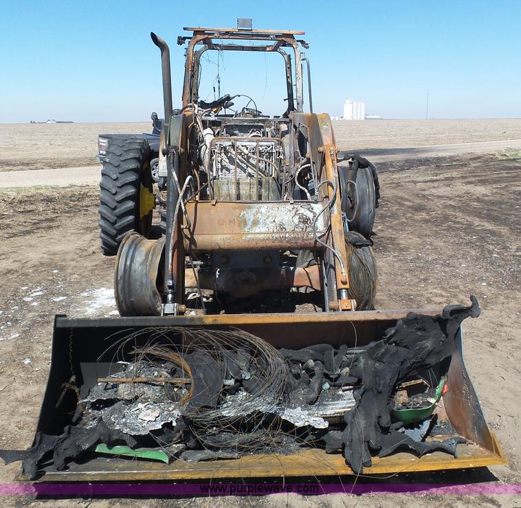 image for item J6147 2002 John Deere 7810 MFWD tractor