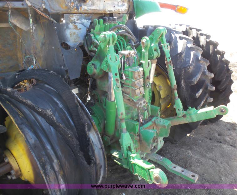 image for item J6147 2002 John Deere 7810 MFWD tractor