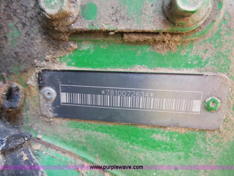 image for item J6147 2002 John Deere 7810 MFWD tractor