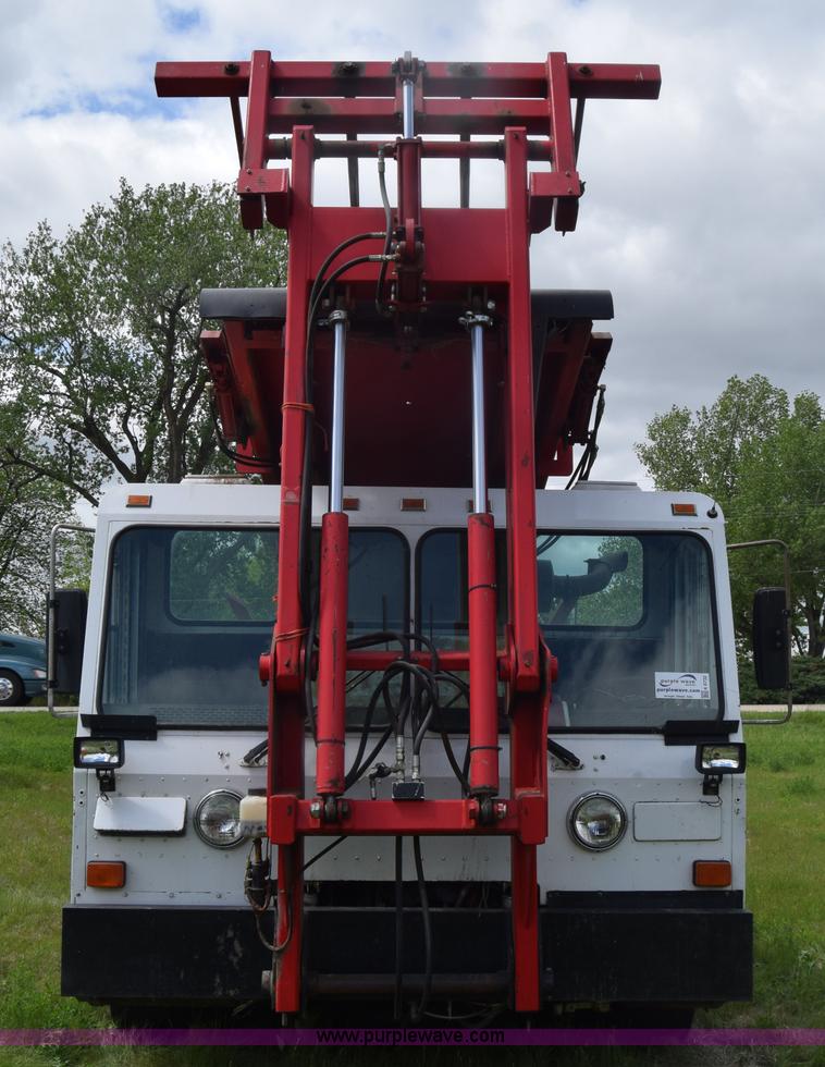 image for item K6732 Stinger 2402 bale transport/stacker