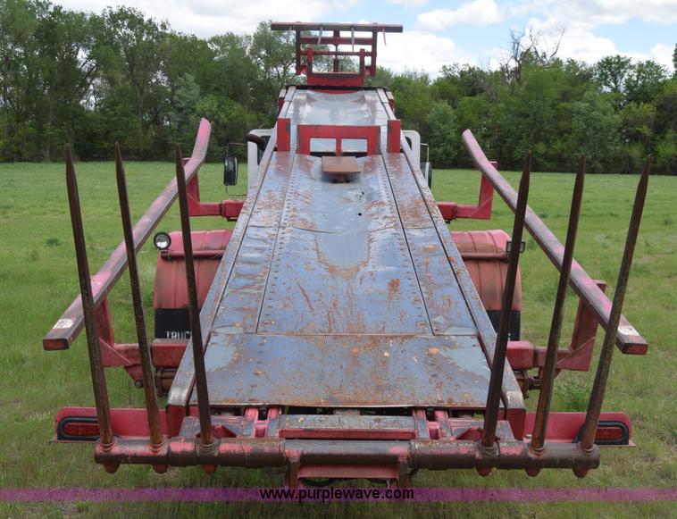 image for item K6732 Stinger 2402 bale transport/stacker