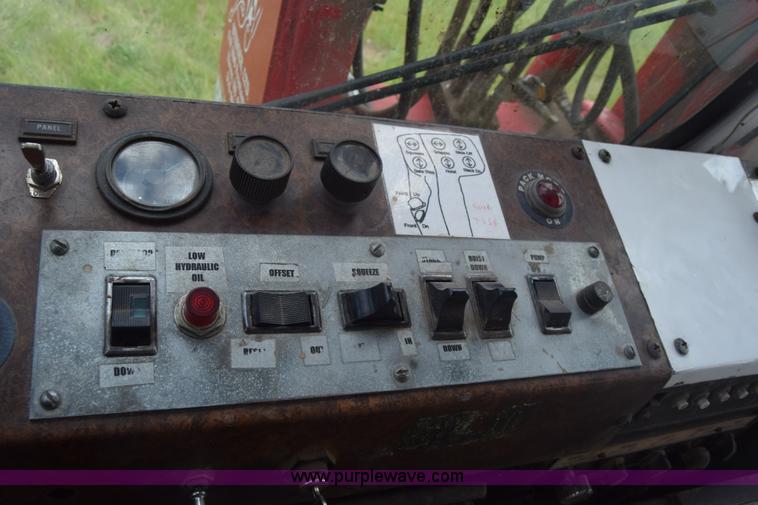 image for item K6732 Stinger 2402 bale transport/stacker