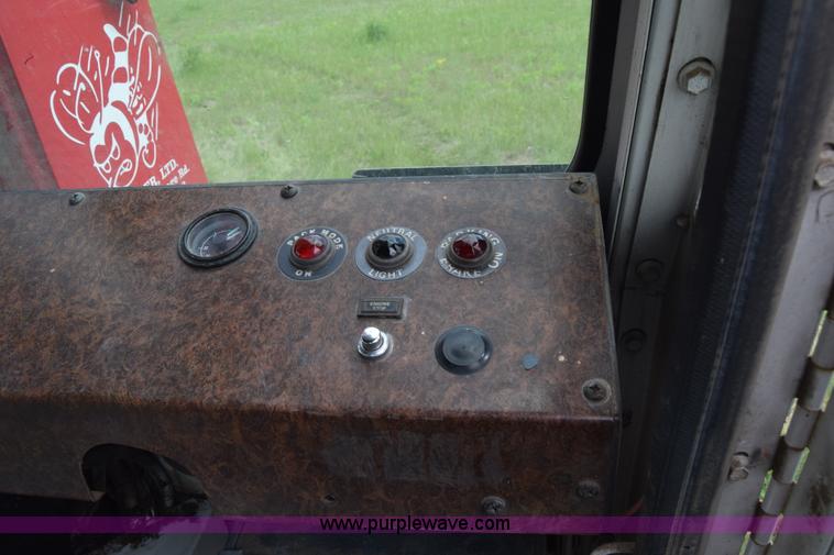 image for item K6732 Stinger 2402 bale transport/stacker